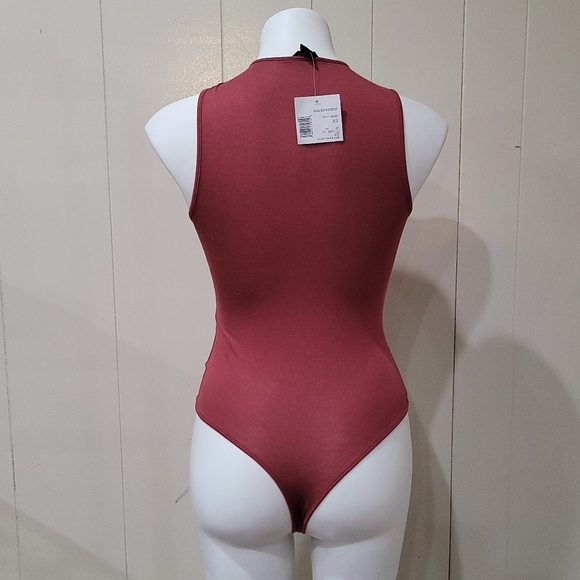 G by Guess Belinda  Zip Front Halterneck Bodysuit Women's Sz XS Burnt Brick NWT - Picture 10 of 12